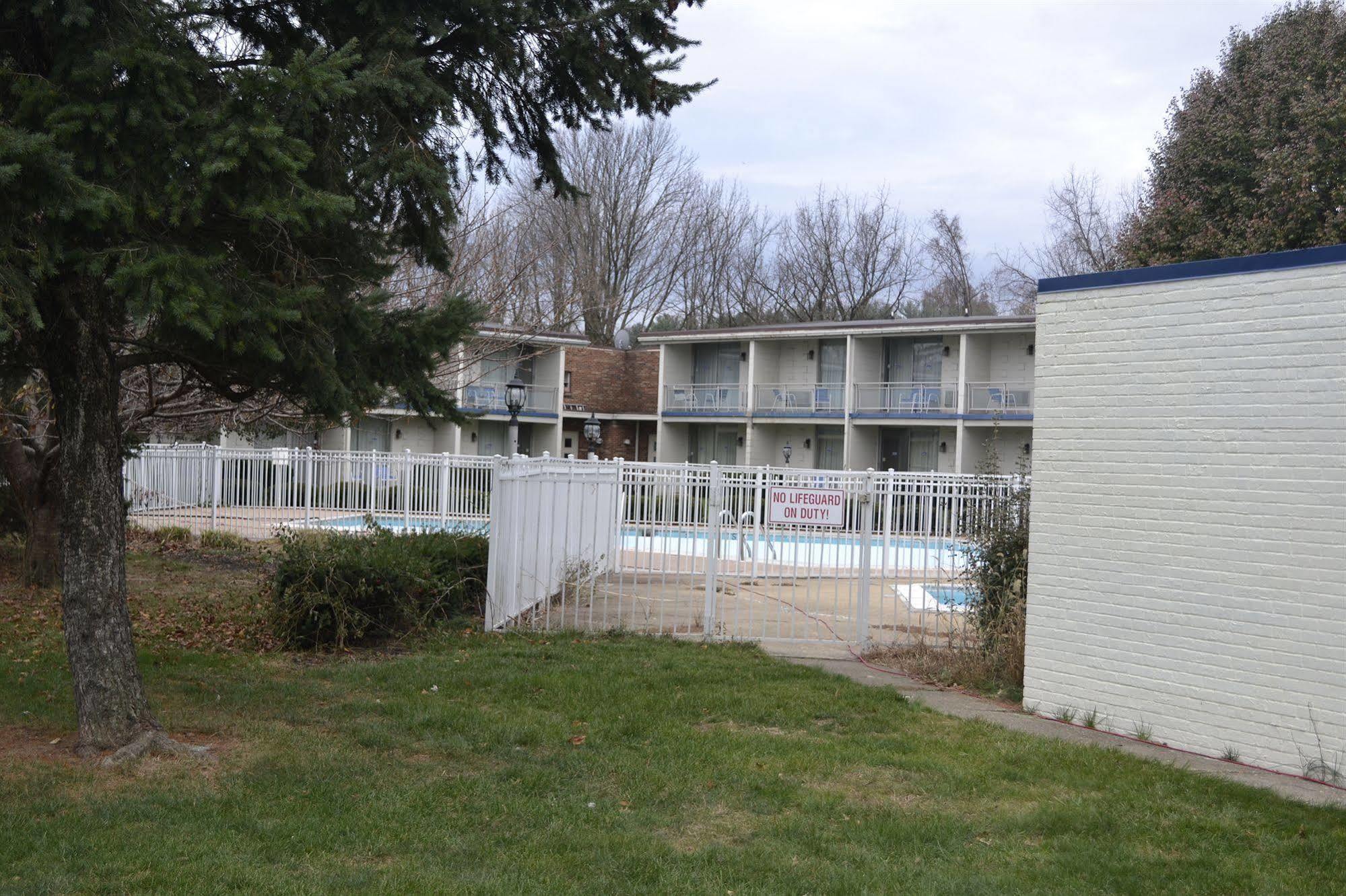 Howard Johnson By Wyndham 2*